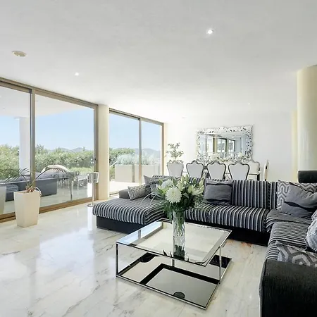 Lovely 6-bedrooms Appartement Cannes